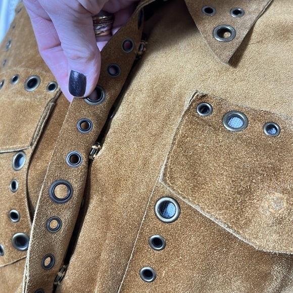 Vintage | Essendi Rich Brown Suede Snap Front Shirt Jacket with Grommet Detail - Picture 5 of 12
